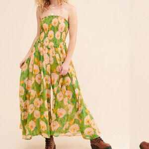Sophia Jumpsuit NWT
Free People